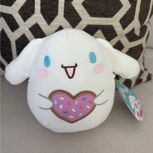 NWT Sanrio Squishmallows 6.5" Valentine’s Day Hello Kitty Cinnamoroll